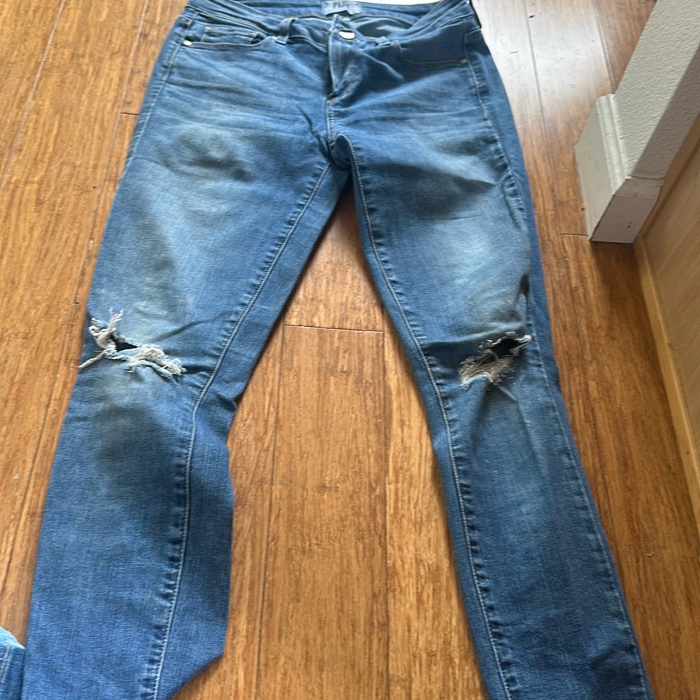 Paige Denim Super distressed